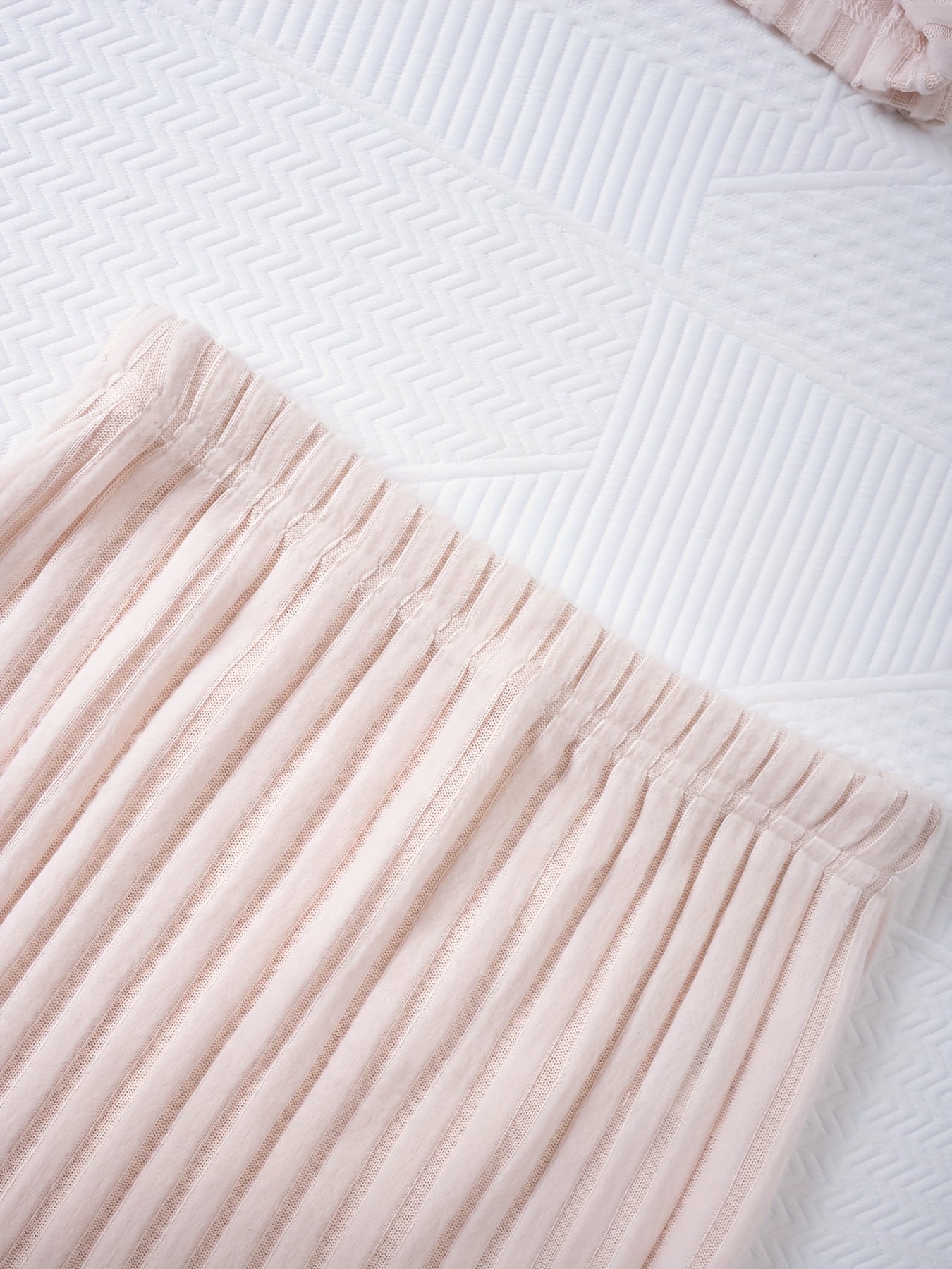 Girls' 2pcs Knit Set - Long Sleeve Crew Neck Top & Mid-Length Skirt, Beige Solid Color Casual Outfit for Fall\u002FWinter, Perfect for Weekend & Daily Wear, Cozy Clothing