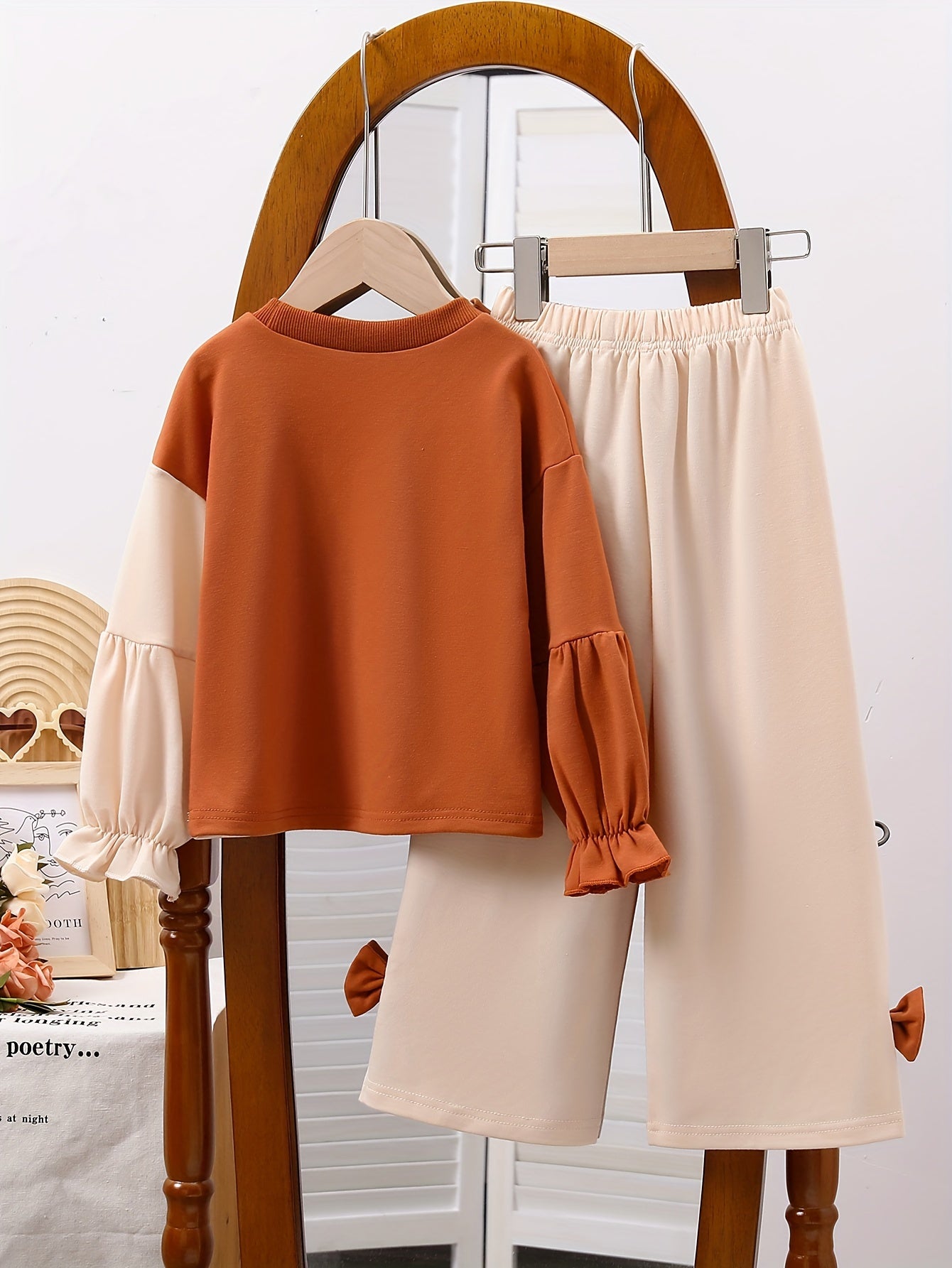 Girls' Spring and Autumn Fashion Two-Piece Set: Two-tone Spliced Long-sleeved Round Neck Bow Top + Slit Leggings with Bow Wide-leg Trousers,